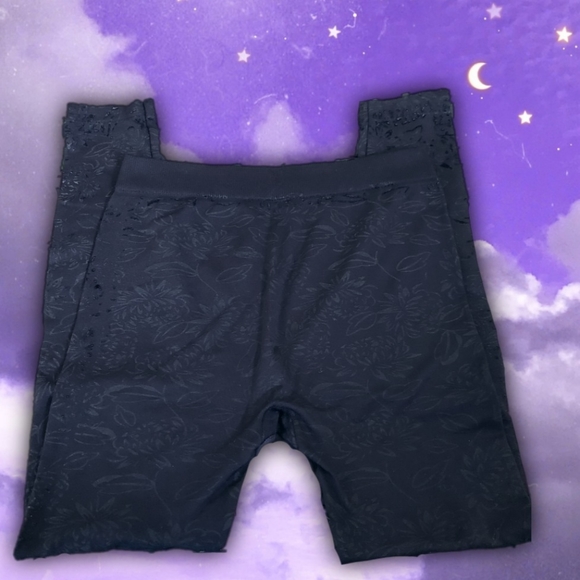 Floral Black Goth Legging - Picture 1 of 4